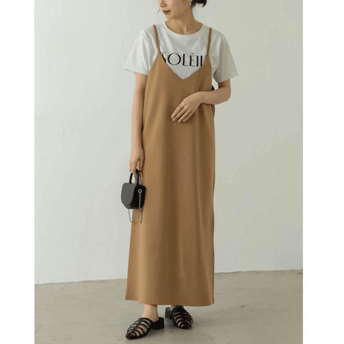 骨格ナチュラルスリット入りキャミワンピース