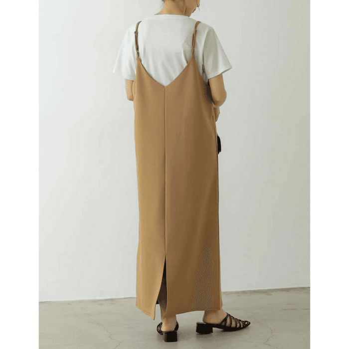 骨格ナチュラルスリット入りキャミワンピース