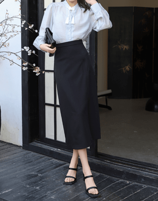 骨格ナチュラルスリットIラインロングスカート