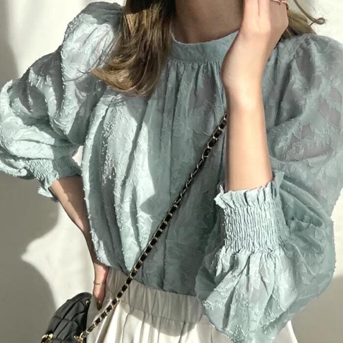 骨格ナチュラルシアー花柄ブラウストップス