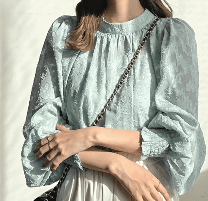 骨格ナチュラルシアー花柄ブラウストップス