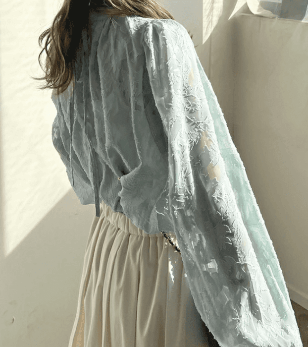 骨格ナチュラルシアー花柄ブラウストップス