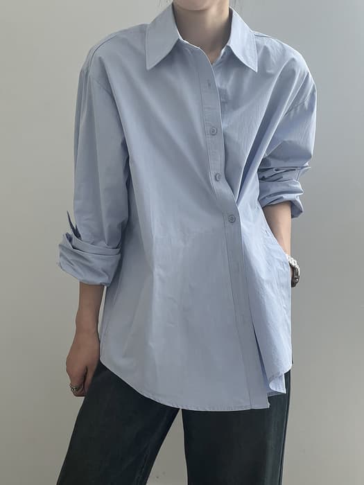 骨格ナチュラルテールカットオーバーシャツ