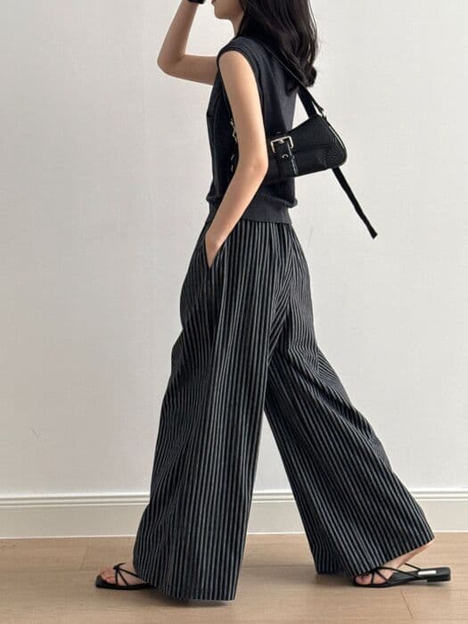 骨格ナチュラルストライプタックワイドパンツ
