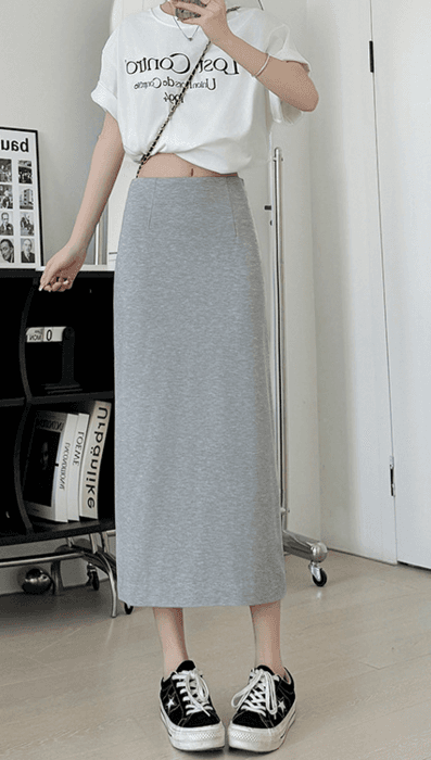 骨格ナチュラルカットソータイトロングスカート