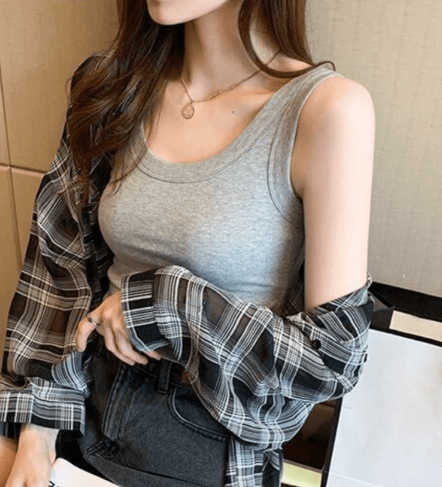 骨格ナチュラルUネックタンクトップ