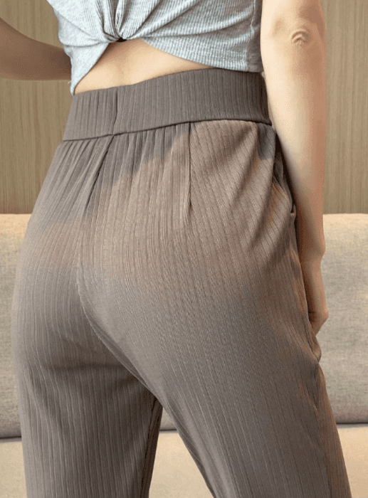 骨格ナチュラルフレアパンツ