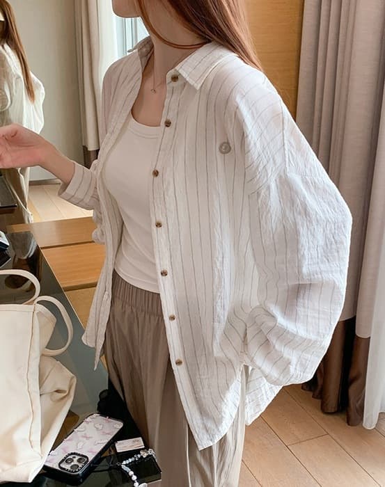 骨格ナチュラルピンストライプシャツトップス