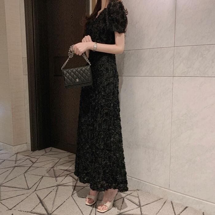 骨格ナチュラルパフスリーブVネック総フラワーレースデザインワンピース