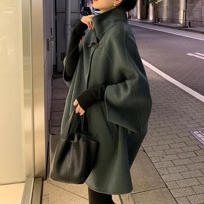 骨格ナチュラルトグルベルトケープコート