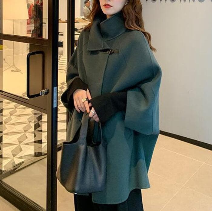 骨格ナチュラルトグルベルトケープコート