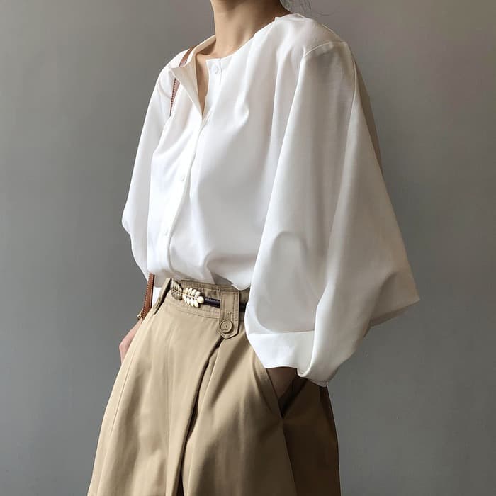 骨格ナチュラルバルーンスリーブブラウス