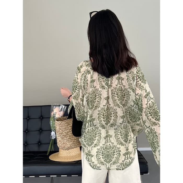 骨格ナチュラル花柄シアーブラウス