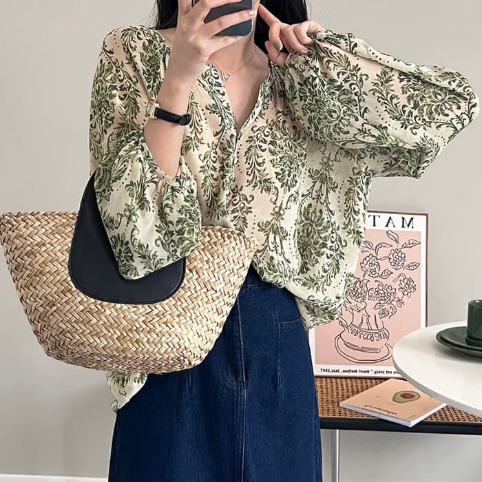 骨格ナチュラル花柄シアーブラウス