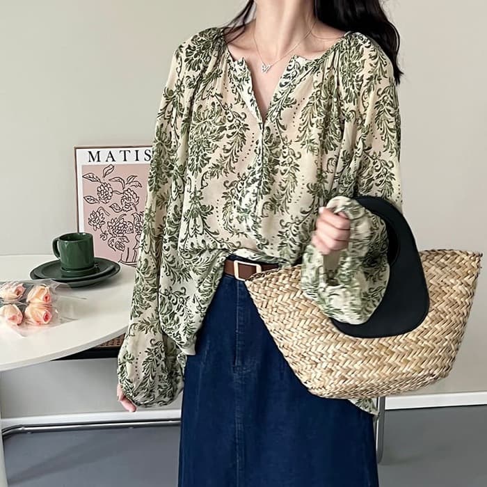 骨格ナチュラル花柄シアーブラウス