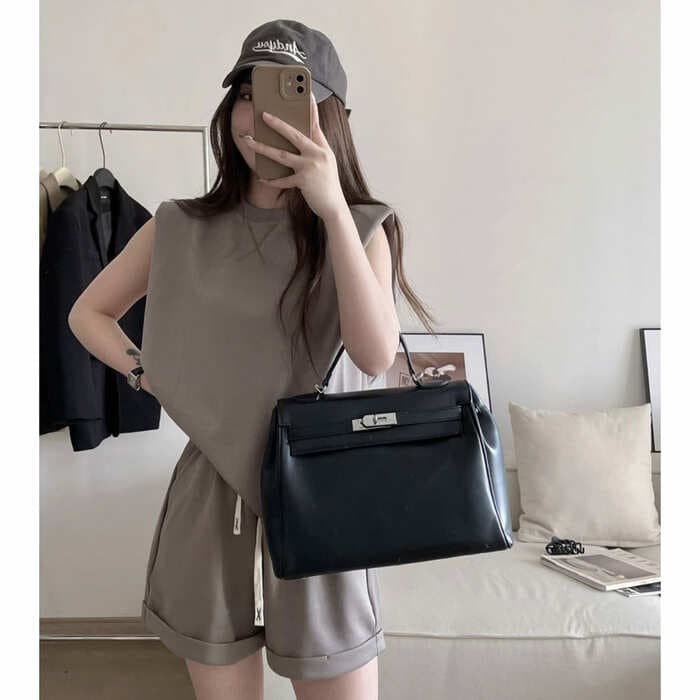 骨格ナチュラルノースリーブ+ショートパンツセットアップ