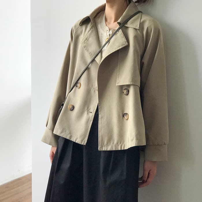 骨格ナチュラルショート丈トレンチコート