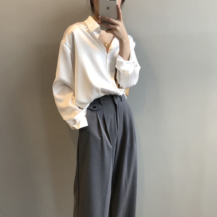 骨格ナチュラルサテンシャツ