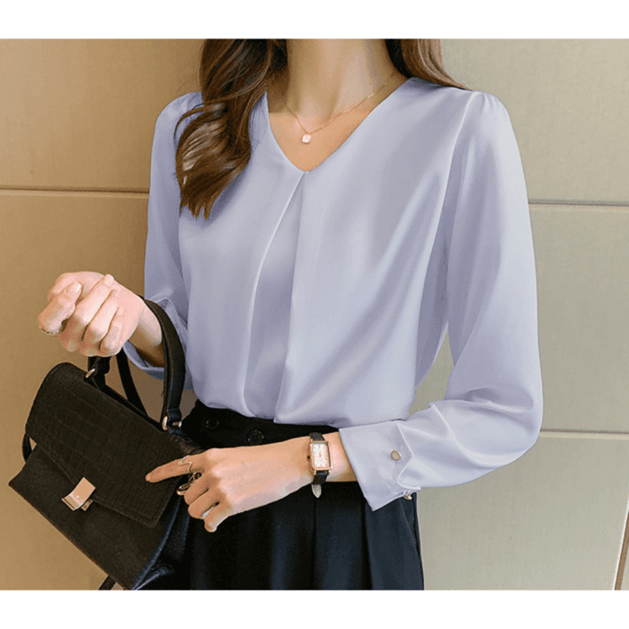 骨格ナチュラルノーカラーブラウス