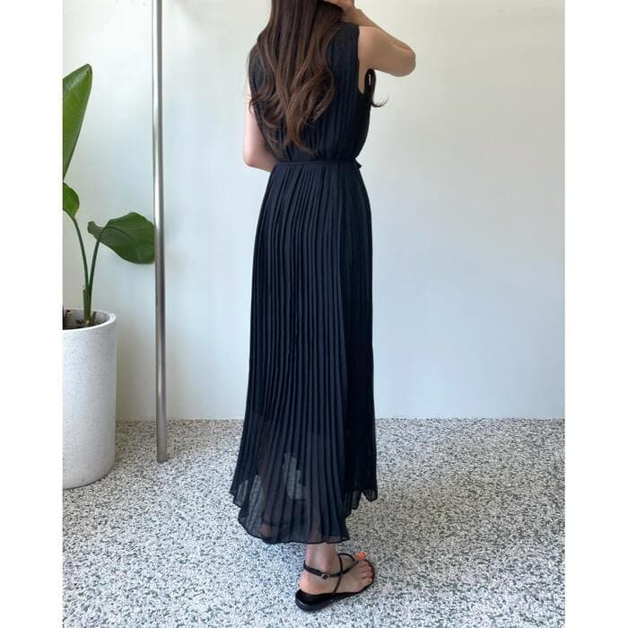 骨格ナチュラルシフォンプリーツロングワンピース