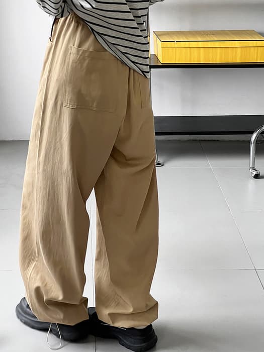 骨格ナチュラルワイドパンツ