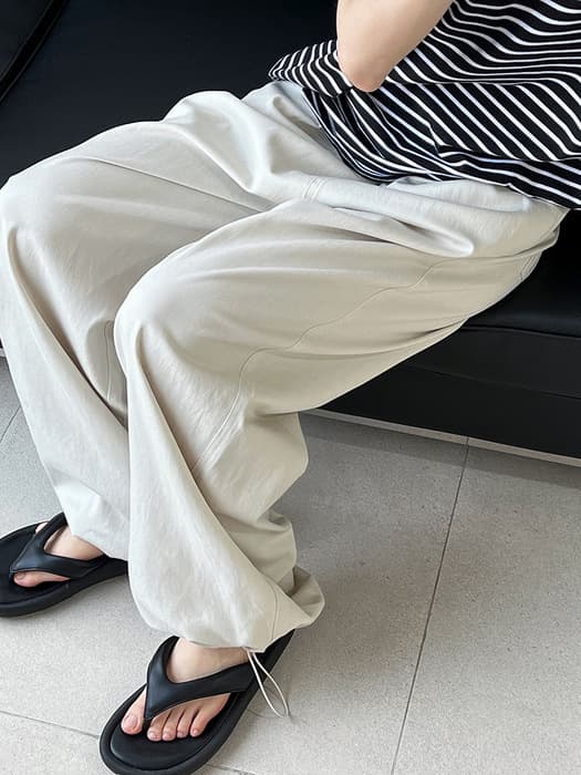骨格ナチュラルワイドパンツ