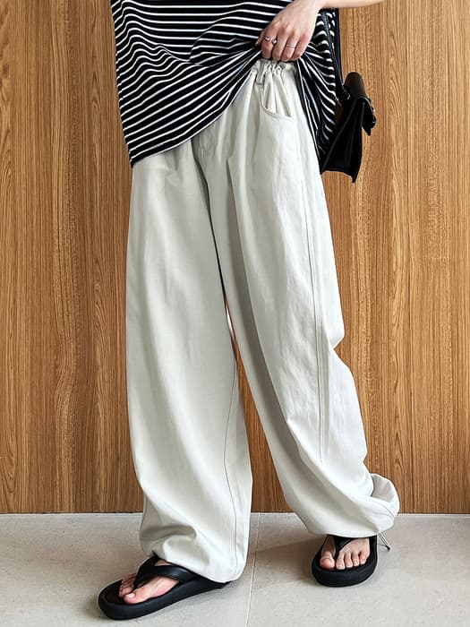 骨格ナチュラルワイドパンツ