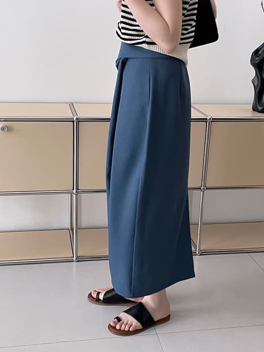 骨格ナチュラル太プリーツAラインスカート