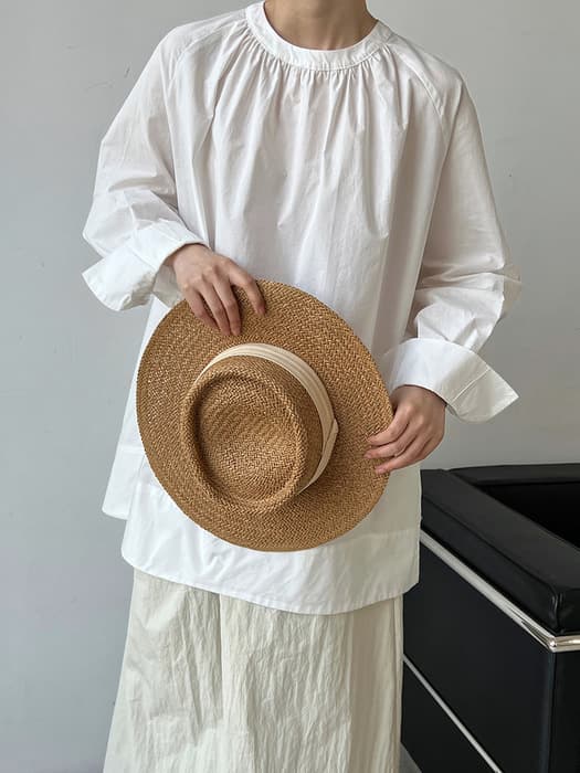 骨格ナチュラルハイネックプルオーバーシャツ