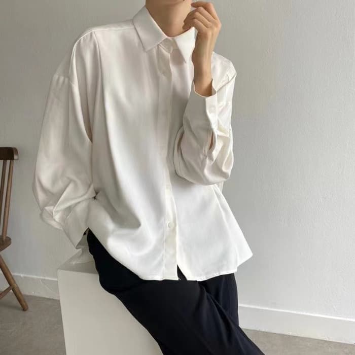骨格ナチュラルバックプリーツシンプルシャツブラウス