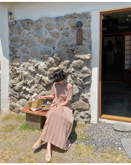 骨格ナチュラルプリーツ半袖ワンピース