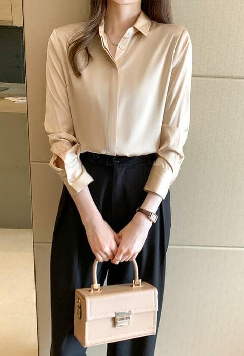 骨格ナチュラルオフィスブラウストップス