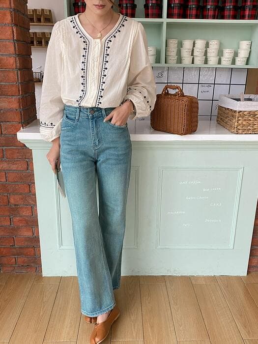 骨格ナチュラルストレートデニムパンツ