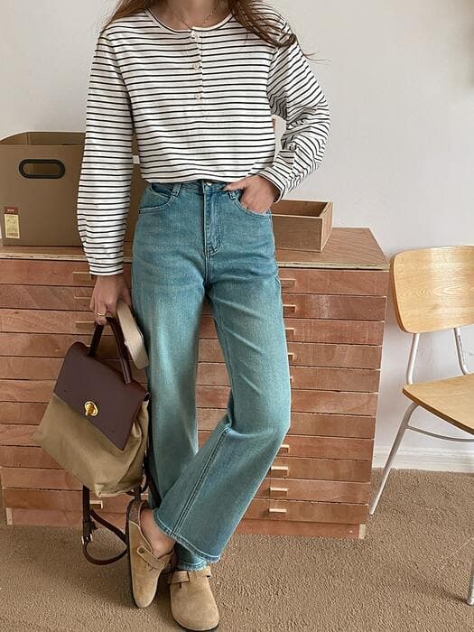 骨格ナチュラルストレートデニムパンツ
