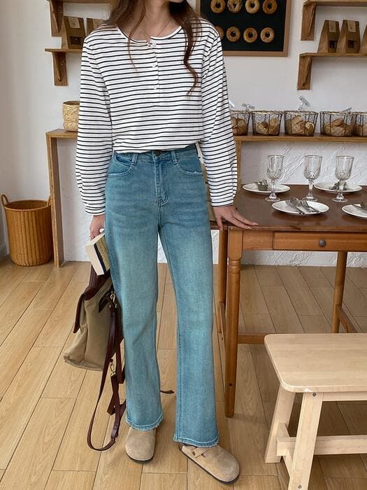 骨格ナチュラルストレートデニムパンツ