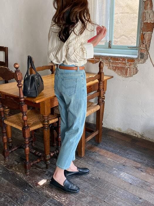 骨格ナチュラルクロップドデニムパンツ