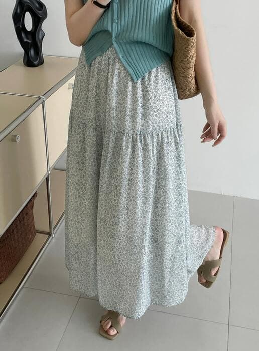 骨格ナチュラル花柄スカート