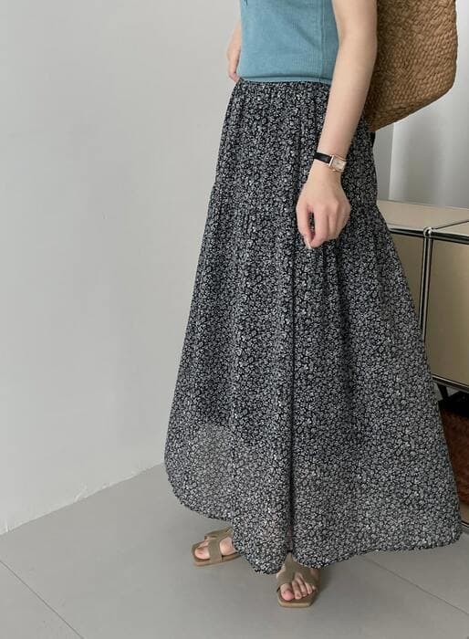 骨格ナチュラル花柄スカート