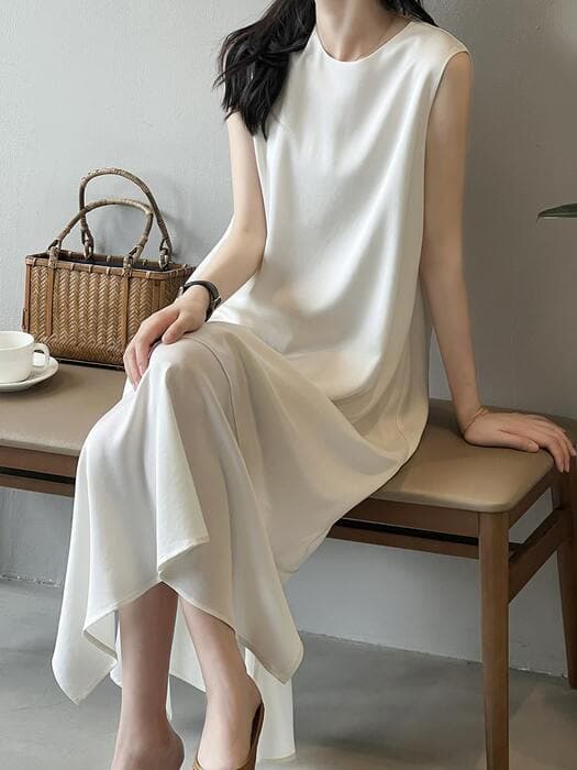 骨格ナチュラルラウンドネックノースリーブワンピース