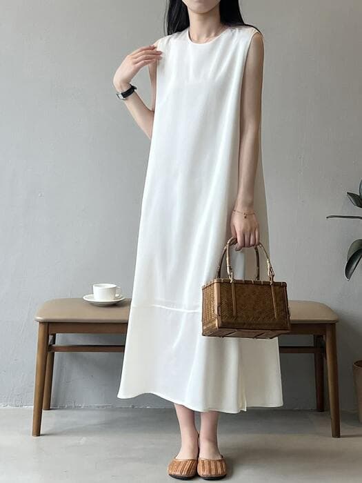 骨格ナチュラルラウンドネックノースリーブワンピース