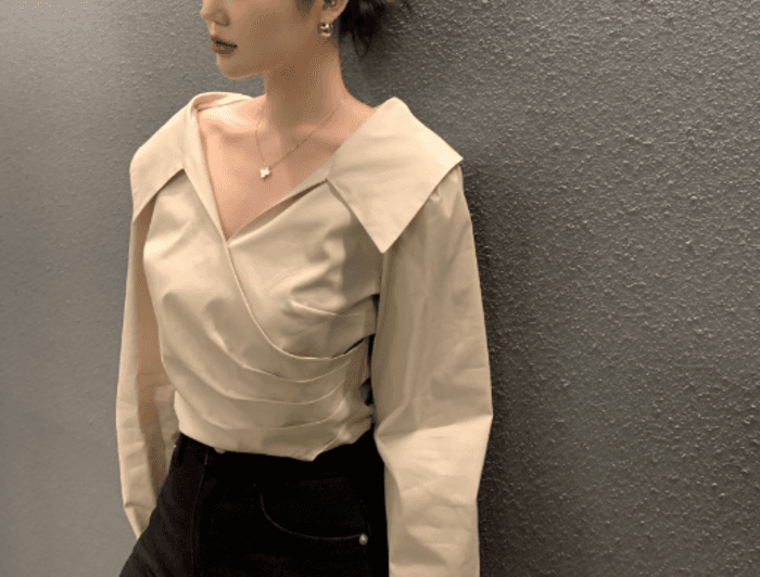 骨格ナチュラルVネック長袖シャツトップス