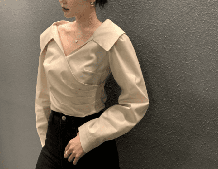 骨格ナチュラルVネック長袖シャツトップス