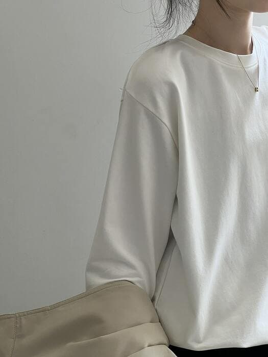 骨格ナチュラルラウンドネック長袖Tシャツ