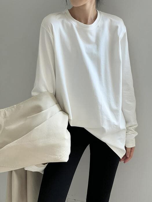 骨格ナチュラルラウンドネック長袖Tシャツ