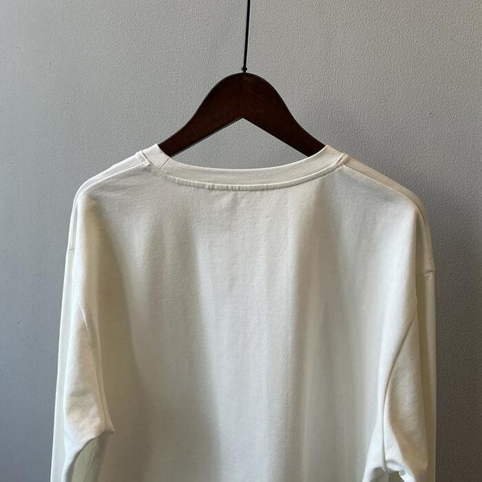 骨格ナチュラルラウンドネック長袖Tシャツ