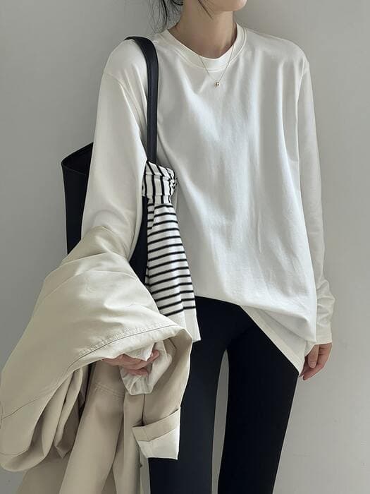 骨格ナチュラルラウンドネック長袖Tシャツ