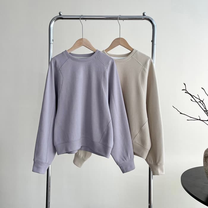 骨格ナチュラルラウンドネックオーバーサイズトップス