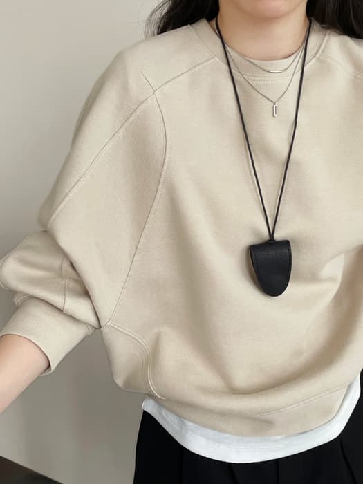 骨格ナチュラルラウンドネックオーバーサイズトップス