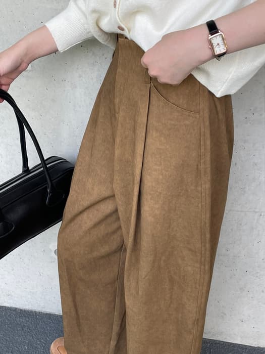 骨格ナチュラルタックワイドパンツ