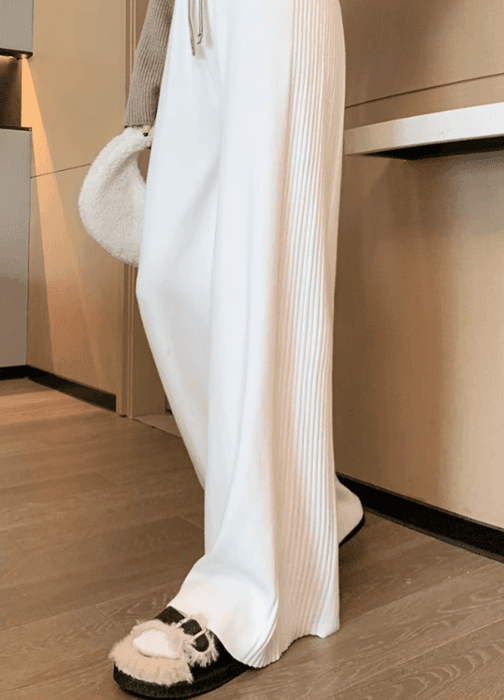 骨格ナチュラルサイドプリーツニットワイドパンツ